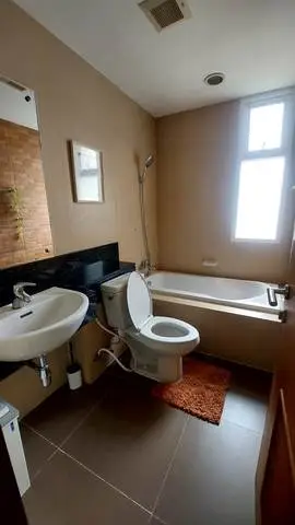 59 Heritage: Bathroom