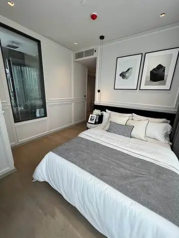 Ashton Silom: Main Photo