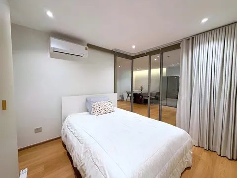Asoke Place: Bedroom