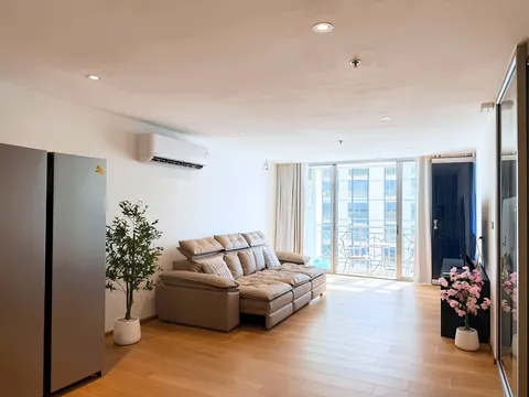 Asoke Place: Living Room