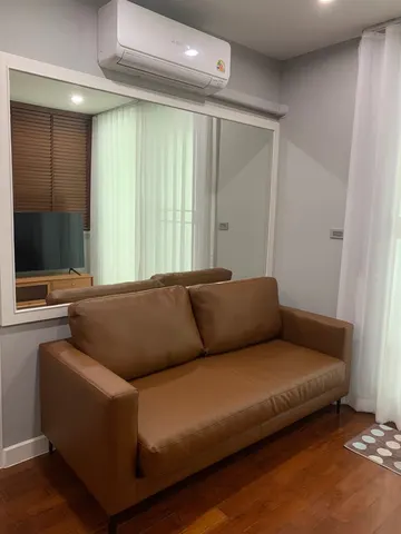 Baan Siri Silom: Living Room