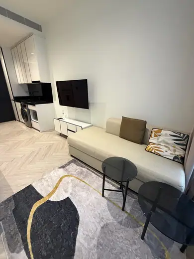 Chapter Charoennakhon-Riverside: Living Room