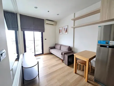 Fuse Sathorn-Taksin: Main Photo