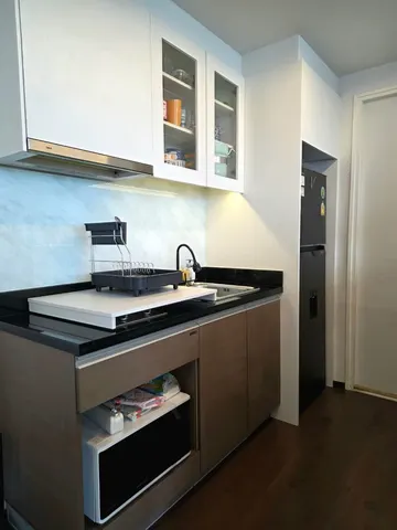 Issara @ 42 Sukhumvit: Main Photo