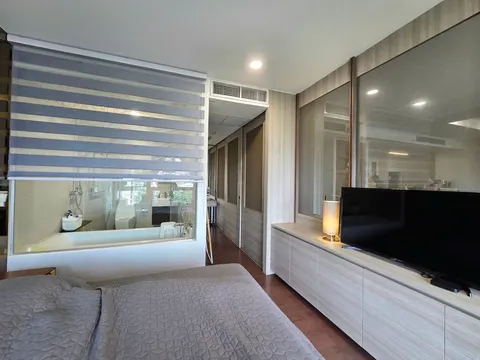 Issara @ 42 Sukhumvit
