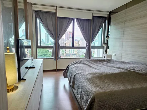 Issara @ 42 Sukhumvit