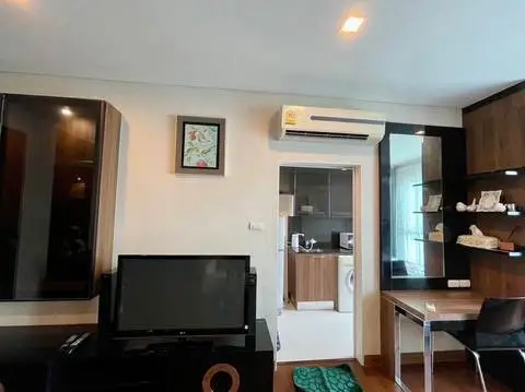 Ivy Thonglor