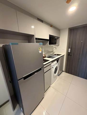 KnightsBridge Space Rama 9: Kitchen