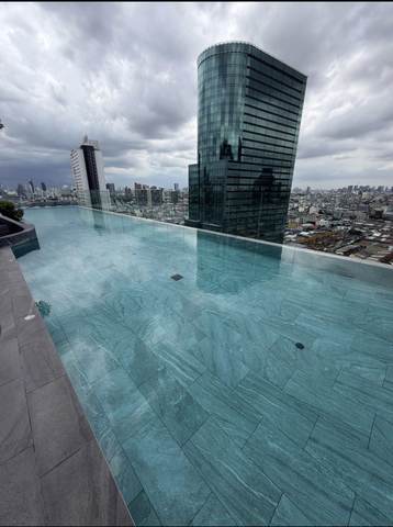 KnightsBridge Space Rama 9: Swimming Pool