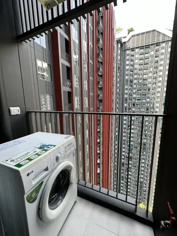 Life Asoke Hype: Balcony