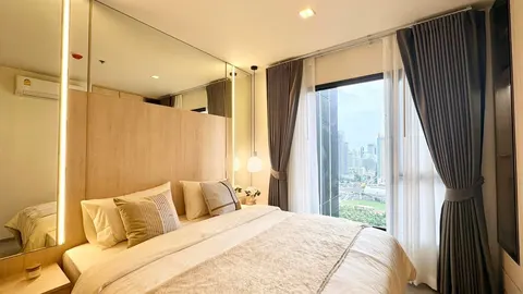 Life Asoke Rama 9