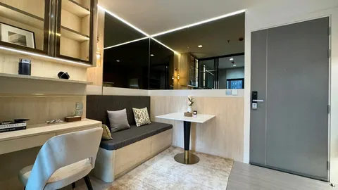 Life Asoke Rama 9