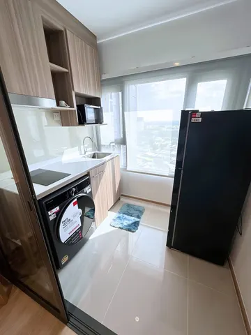 Life Rama 4-Asoke: Kitchen