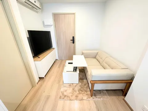 Life Rama 4-Asoke: Living Room
