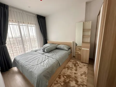 Life Rama 4-Asoke: Bedroom
