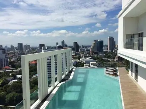 M Thonglor 10: Main Photo
