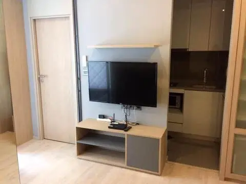 M Thonglor 10