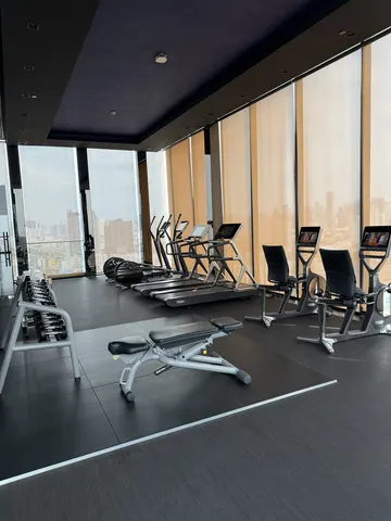The Monument Sanampao: Gym