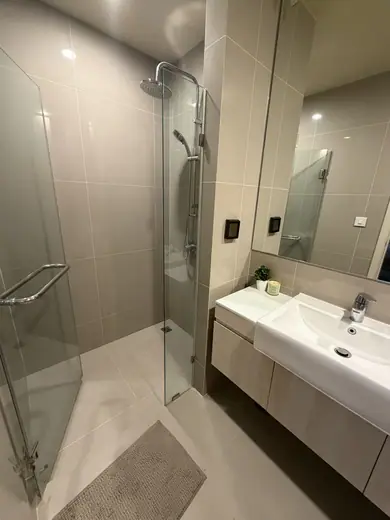 Noble Recole Sukhumvit 19: Bathroom