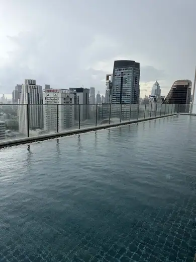 Noble Recole Sukhumvit 19: Swimming Pool