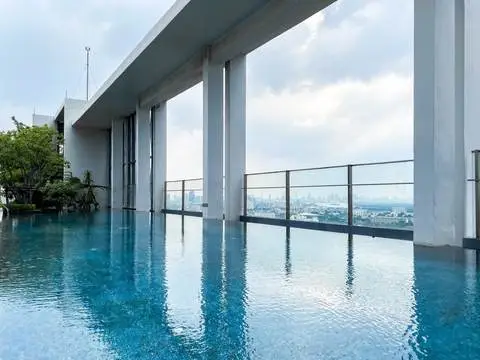 Rhythm Sathorn–Narathiwas
