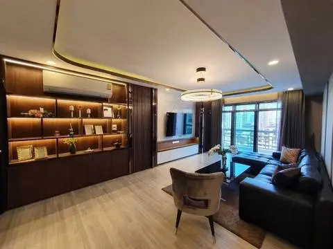 Royal Castle Sukhumvit: Main Photo