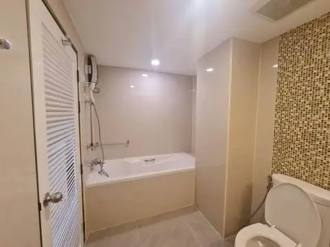 Royal Castle Sukhumvit