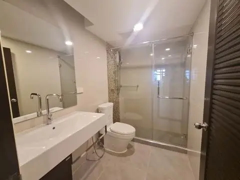 Royal Castle Sukhumvit