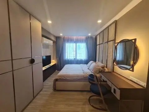 Royal Castle Sukhumvit