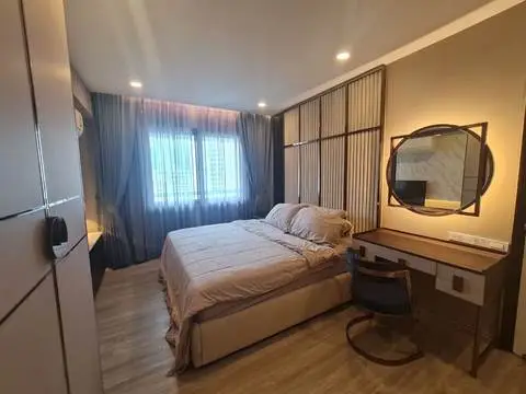 Royal Castle Sukhumvit