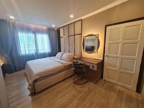 Royal Castle Sukhumvit
