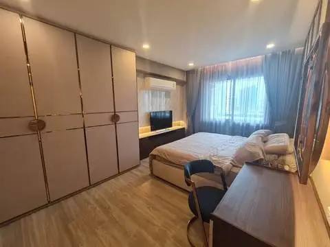Royal Castle Sukhumvit