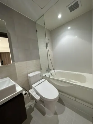 Runesu Thonglor