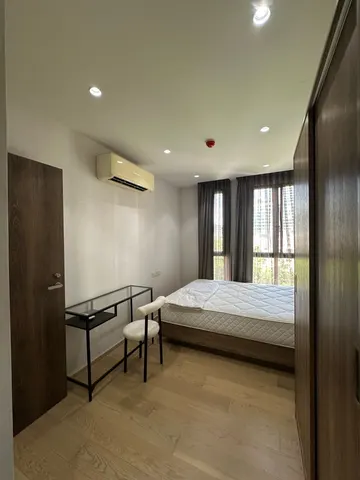 Runesu Thonglor