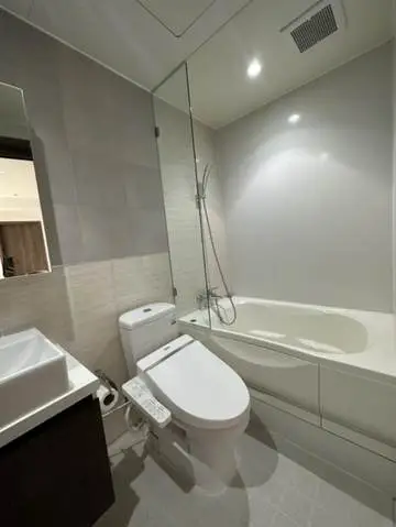 Runesu Thonglor 5