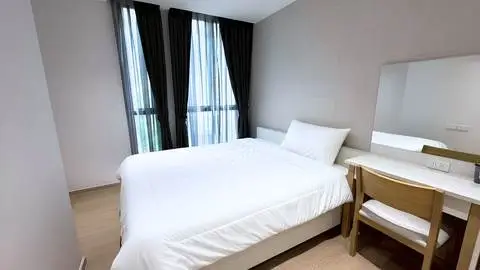 Runesu Thonglor 5
