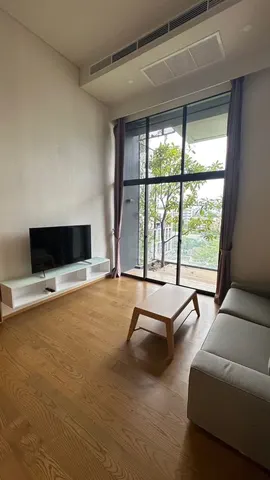 Siamese Exclusive 31: Living Room