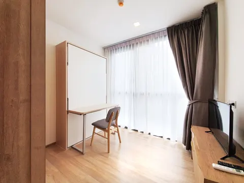 Taka Haus Ekamai 12