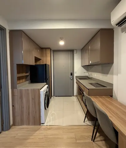 Taka Haus Ekamai 12
