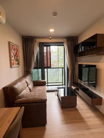 Taka Haus Ekamai 12