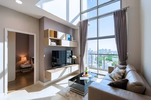 The Crest Sukhumvit 34: Main Photo