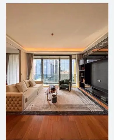The Estelle Phrom Phong: Main Photo