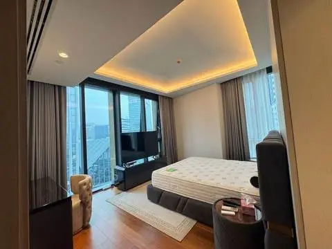 The Estelle Phrom Phong