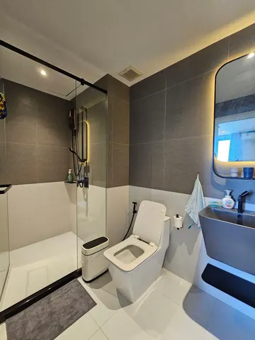 The Key Rama 3: Bathroom