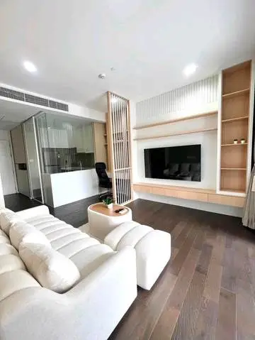 The Saint Residences: Main Photo