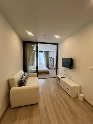 XT Phayathai: Living Room
