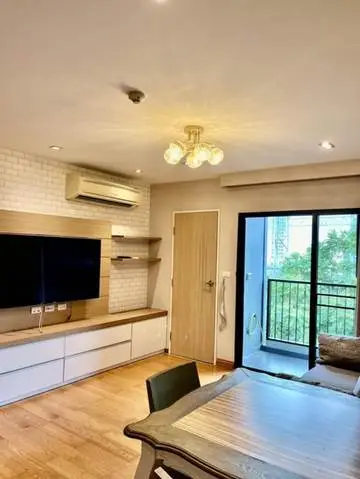 Zenith Place Sukhumvit 42: Main Photo